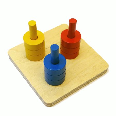 Montessori Thinks - Χρωματιστοί Κρίκοι σε 3 Κάθετες Ξύλινες Ράβδους