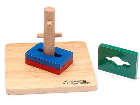 Montessori Thinks - Μικρός Πύργος Κινητικών Δεξιοτήτων με Ορθογώνιες Προσαρμογές